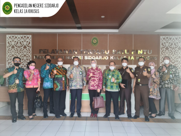 KUNJUNGAN KEMENKOPOLHUKAM PADA PENGADILAN NEGERI SIDOARJO KELAS 1A KHUSUS